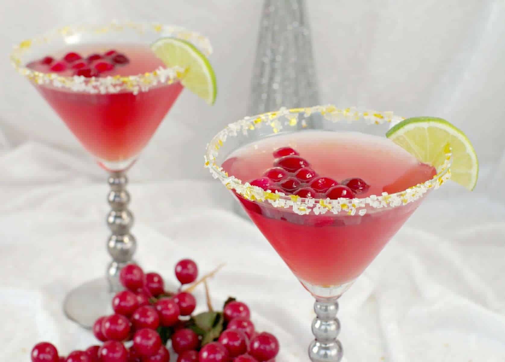 Космополитен коктейль. Cosmopolitan Cocktail клюква. Космополитен коктейль крепость. Алкогольный напиток Космополитен.